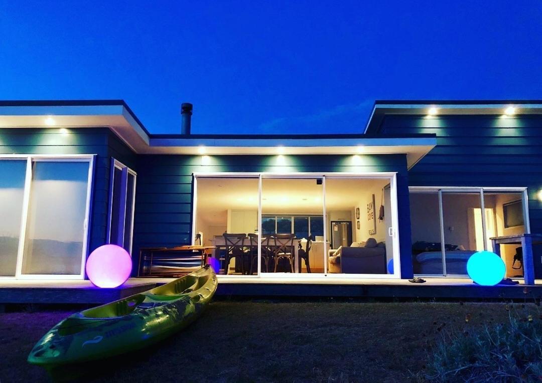 Shoreside - Tutukaka Holiday Home ภายนอก รูปภาพ